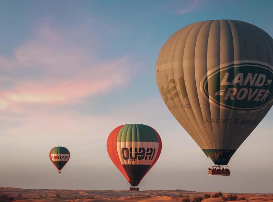 Dubai: Luxury Balloon Flight with Michelin-Curated Breakfast - A very early start for a very quiet desert