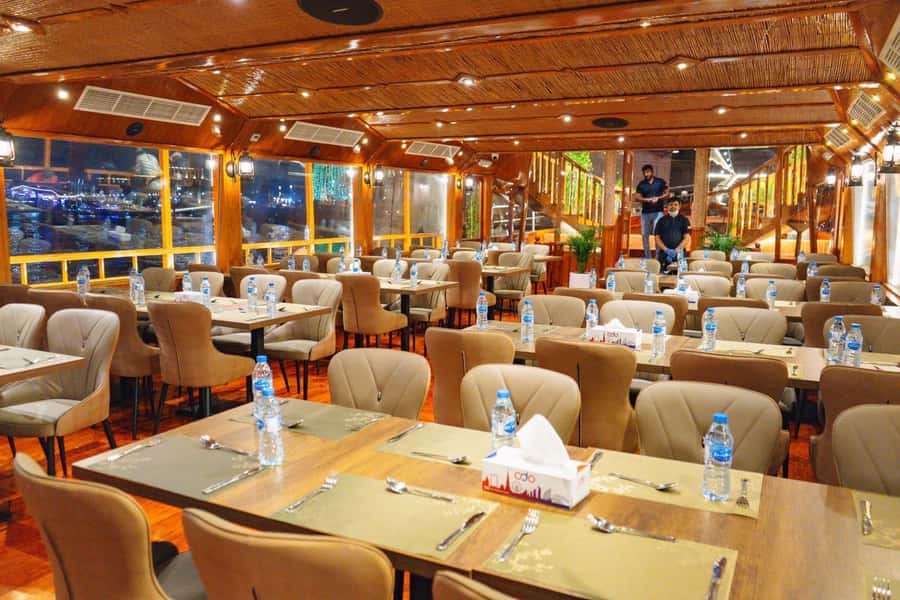 Dubai: Luxury Dinner Cruise with Live Music - Starting at Jannat Tours or Al Seef