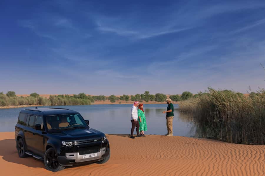 Dubai: Luxury Safari with Michelin-Curated 5-Course Dinner - Fire, aerial acrobatics, henna, and shisha