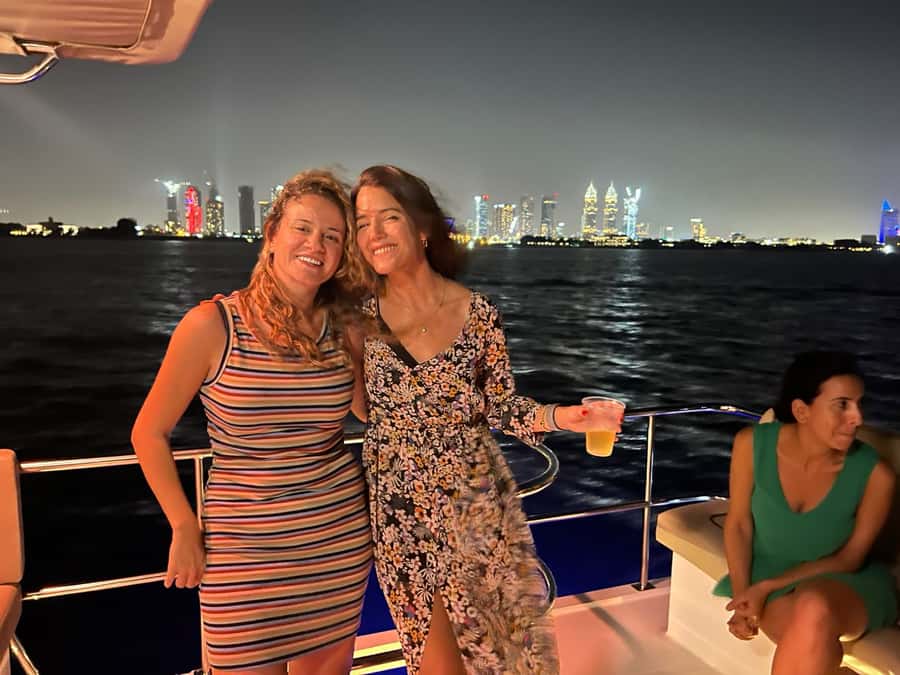 Dubai: Luxury Sightseeing Cruise with Food and Drinks - Atlantis, weather permitting