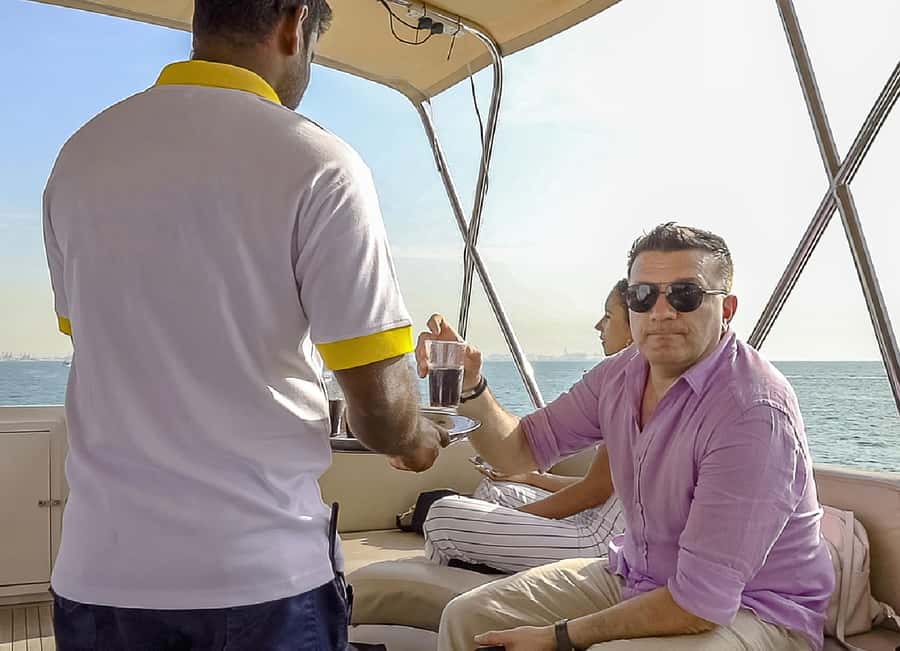 Dubai: Luxury Sunset Yacht Tour with Snacks and Drinks - Music, photos, and the mood onboard