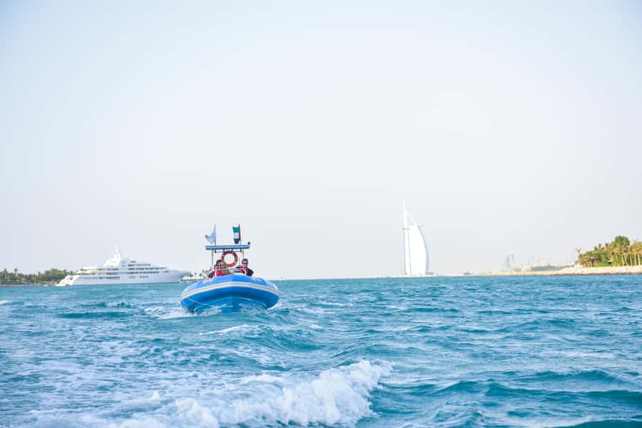 Dubai Marina : 1.5-Hour Atlantis Sightseeing Speedboat Tour - A gentle cruise or a proper speedboat ride?