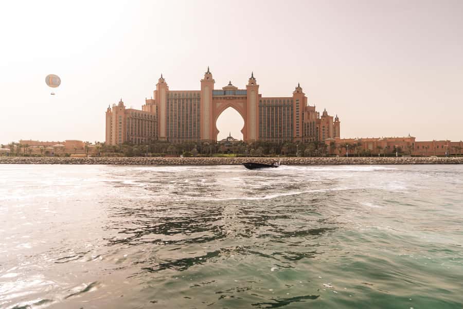 Dubai Marina: 1-Hour Luxury Sightseeing Speedboat Tour - Key points before you book