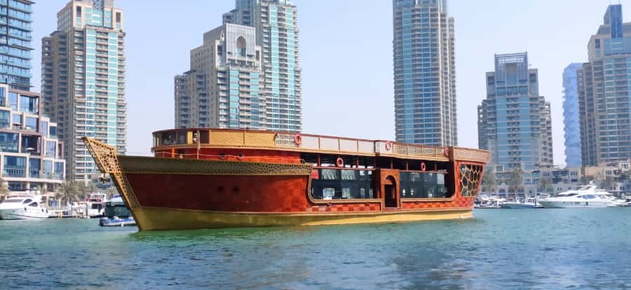 Dubai Marina: Dinner Cruise in a Traditional Boat - Key points at a glance