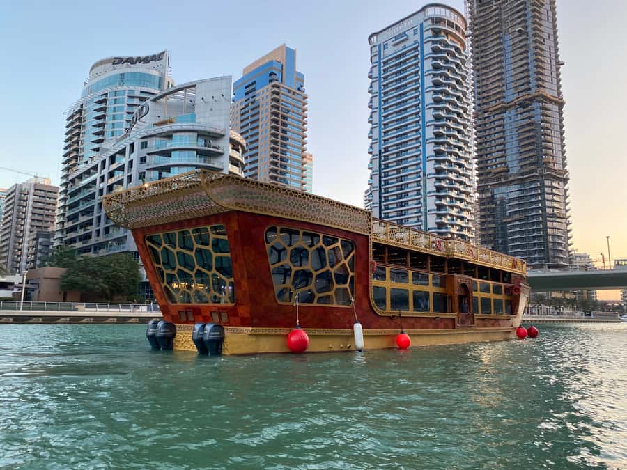 Dubai Marina: Dinner Cruise in a Traditional Boat - Choosing between standard and VIP decks