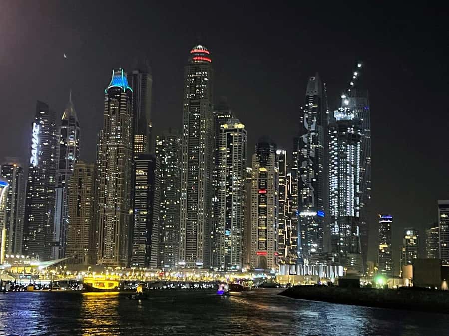 Dubai Marina Dinner Cruise with Live Entertainment(Al Wasl) - Upper deck or air-conditioned lower deck