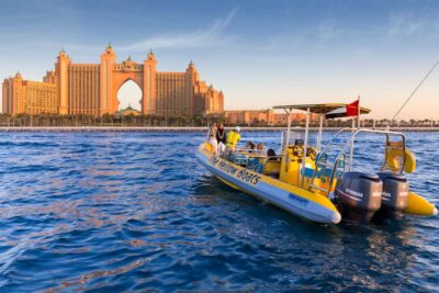 Dubai Marina: Guided Sightseeing Tour by Speedboat