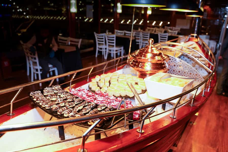 Dubai: Marina Luxury Dhow Dinner Cruise - The two-hour route and what you will see