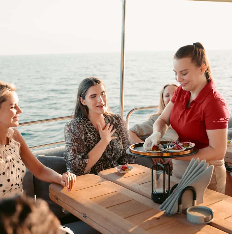 Dubai Marina: Luxury Yacht Tour with Breakfast or BBQ Option - Timing, weather, and practical details