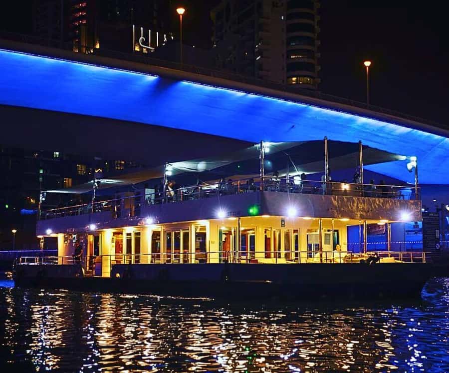 Dubai: Marina Premium Dinner Cruise with Unlimited Drinks - Who will enjoy this cruise most