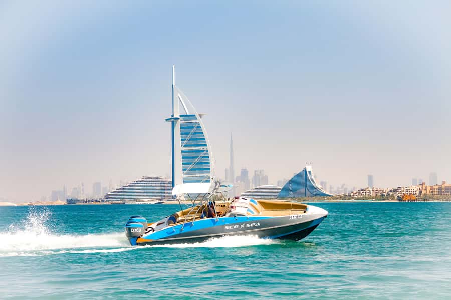 Dubai: Marina Private Boat Tour & Palm Jumeirah Sightseeing - The 100-minute tour adds Atlantis the Palm