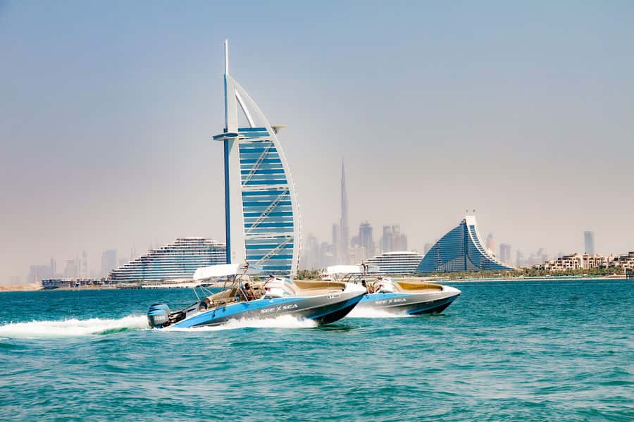 Dubai: Marina Private Boat Tour & Palm Jumeirah Sightseeing - The 120-minute cruise covers the biggest circuit