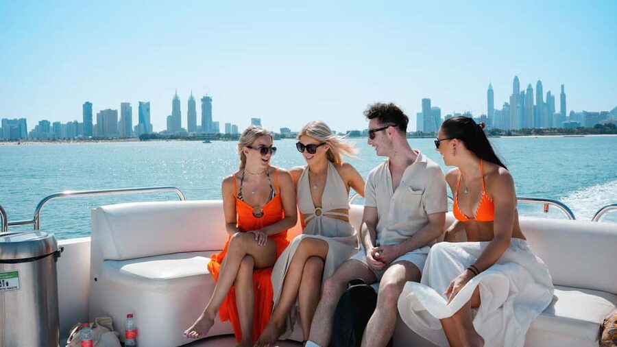 Dubai Marina Yacht Tour: Ain Wheel, JBR & Harbour in 1 Hour - What the onboard service is like