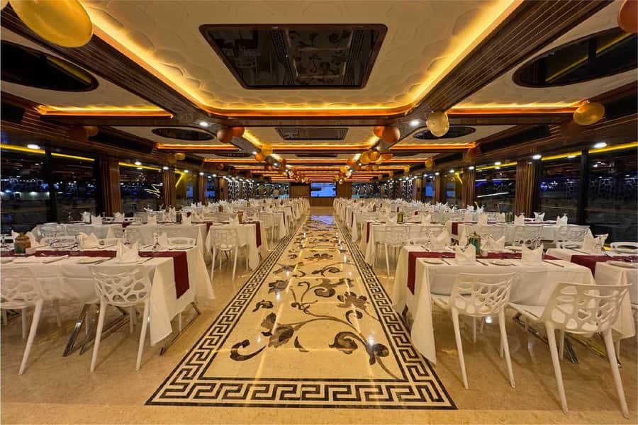 Dubai: Mega Yacht Dinner Cruise with Buffet - Shows, music, and the mood onboard