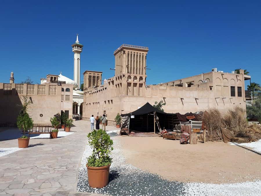 Dubai: Old City Walking Tour with Abra Ride - Gold Souk: impressive displays with a commercial edge