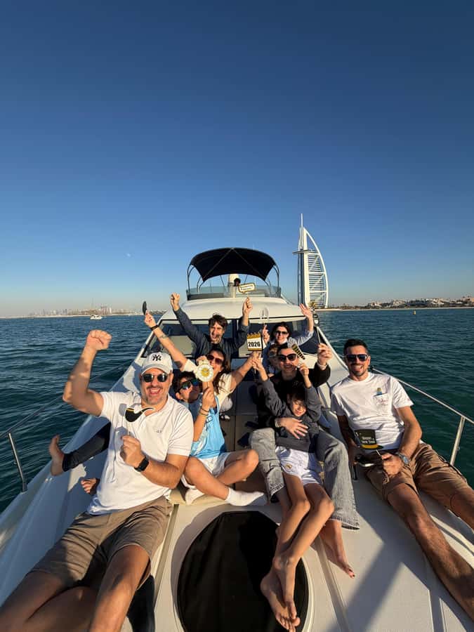 Dubai: Palm Jumeirah luxury private yacht Tour - Setting out from Dubai Marina
