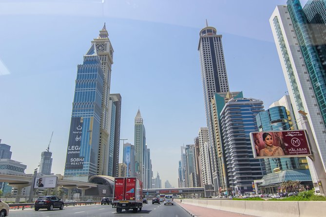 Dubai Private Arrival Airport Transfer to Any Hotels in UAE - What the 4.4 rating tells you