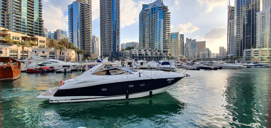 Dubai: Private Boat Cruise from Dubai Marina up to 12 people - Meeting at Dubai Marina Walk