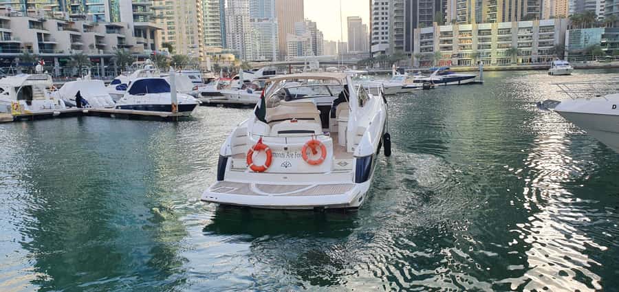 Dubai: Private Boat Cruise from Dubai Marina up to 12 people - Picking the right duration and time