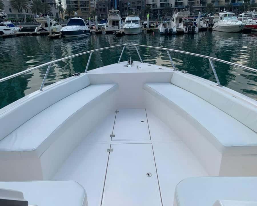 Dubai: Private Boat Cruise from Dubai Marina - JBR and Bluewaters set the scene