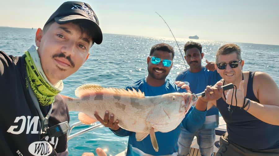 Dubai: Private Deep Sea Fishing Trip with BBQ of Catch - The first lesson: catching bait fish