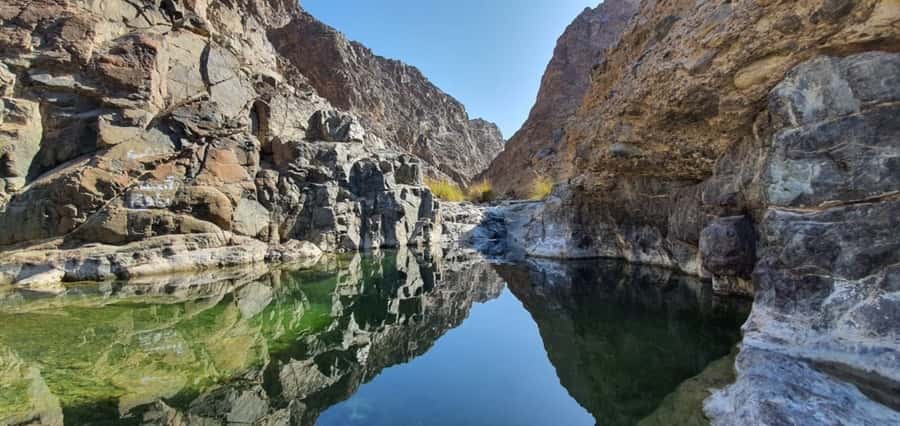 Dubai: Private Desert Day Tour and Wadi Shawka Pool Visit - From Dubai hotels to Sharjah’s desert edge