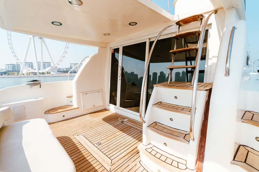 Dubai: Private Luxury Yacht Tour on a 50-Foot Yacht - Key points to know before booking