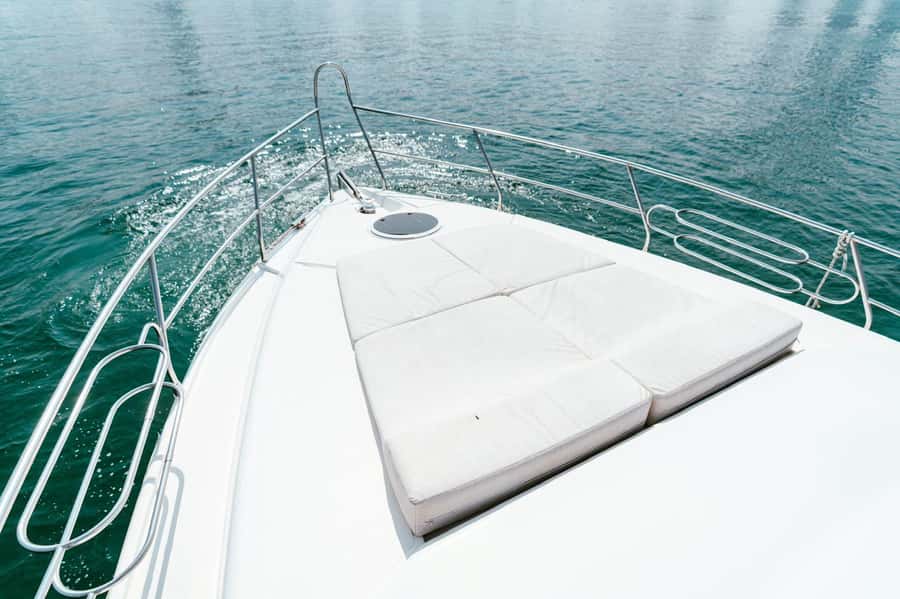 Dubai: Private Luxury Yacht Tour on a 50-Foot Yacht - Palm Jumeirah and Atlantis from a new angle