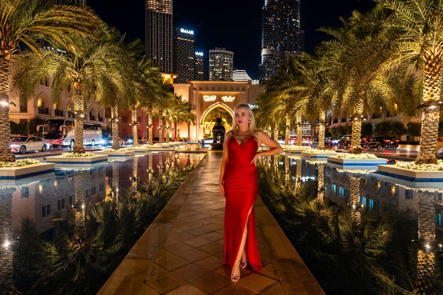 Dubai: Private Photoshoot with Hotel Pickup and Drop-off - Posing help for camera-shy people