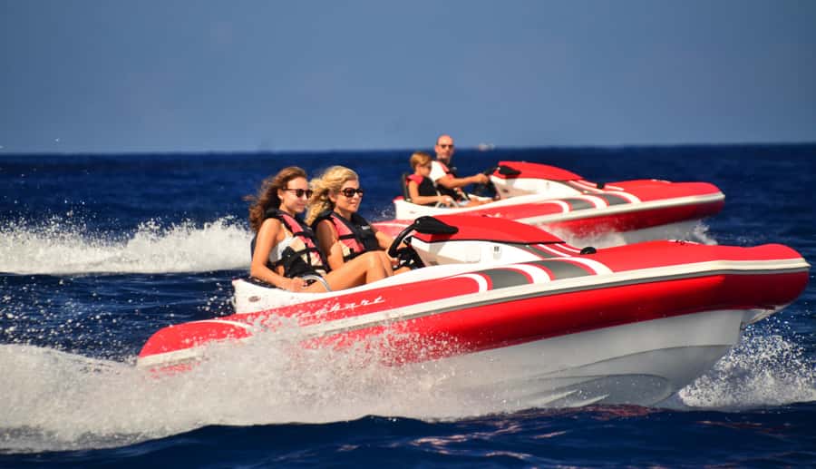 Dubai: Private Self-Drive SeaKart Jet Ski Boat Tour - Why driving a SeaKart changes the Dubai boat ride