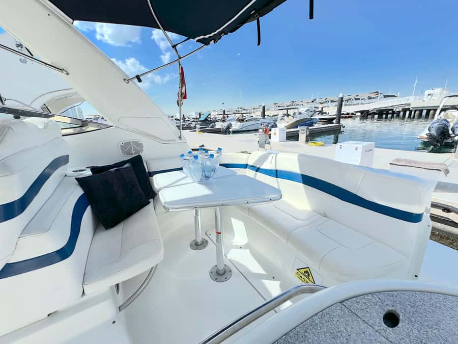 Dubai: Private Yacht Cruise for Unforgettable Memories - The two-hour Atlantis The Palm route