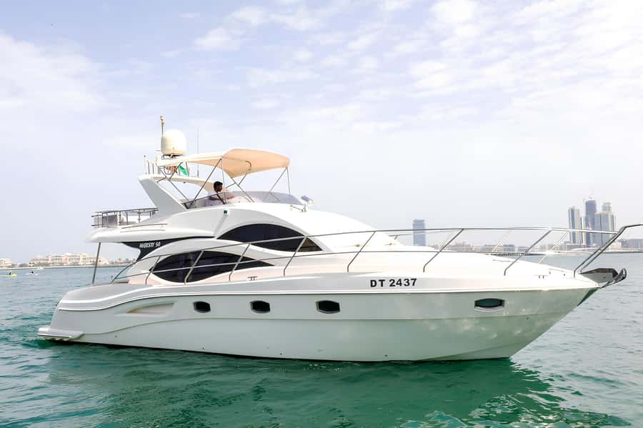 Dubai: Private Yacht Tour Experience with Soft Drinks - The two-hour choice adds Burj Al Arab