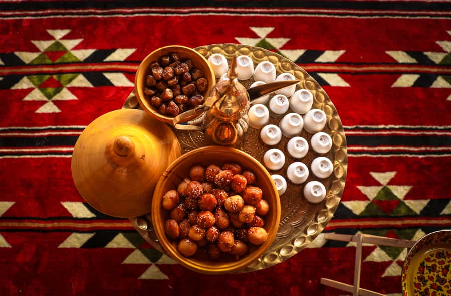 Dubai: Red Dunes Quad Bike with Sandboarding, Camels and BBQ - BBQ dinner with vegetarian choices