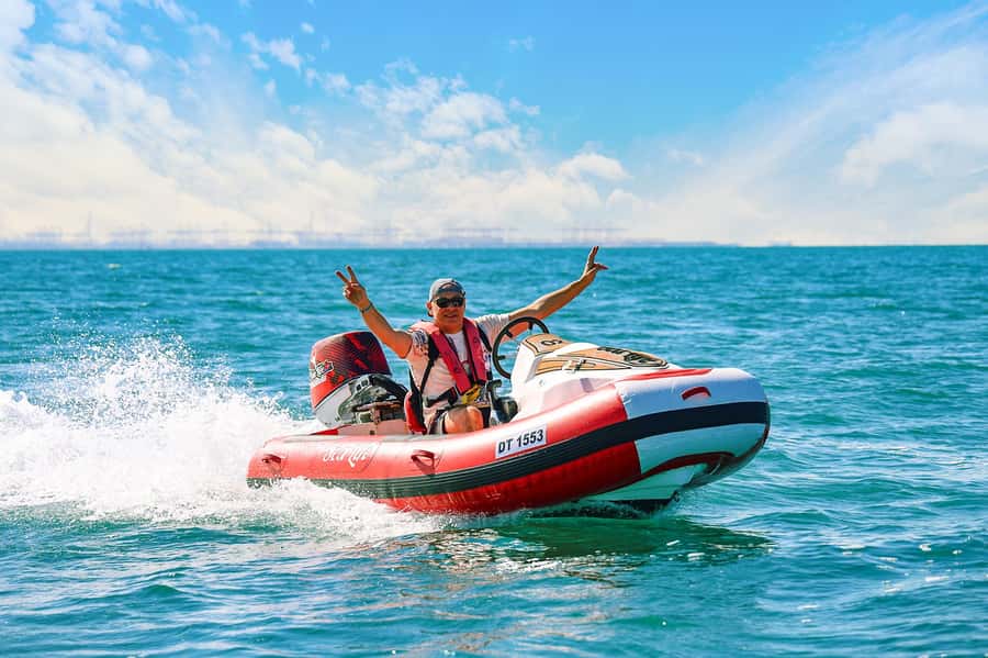 Dubai: Self-Drive Boat Experience for 1 or 2 People - What the 30-minute ride gives you