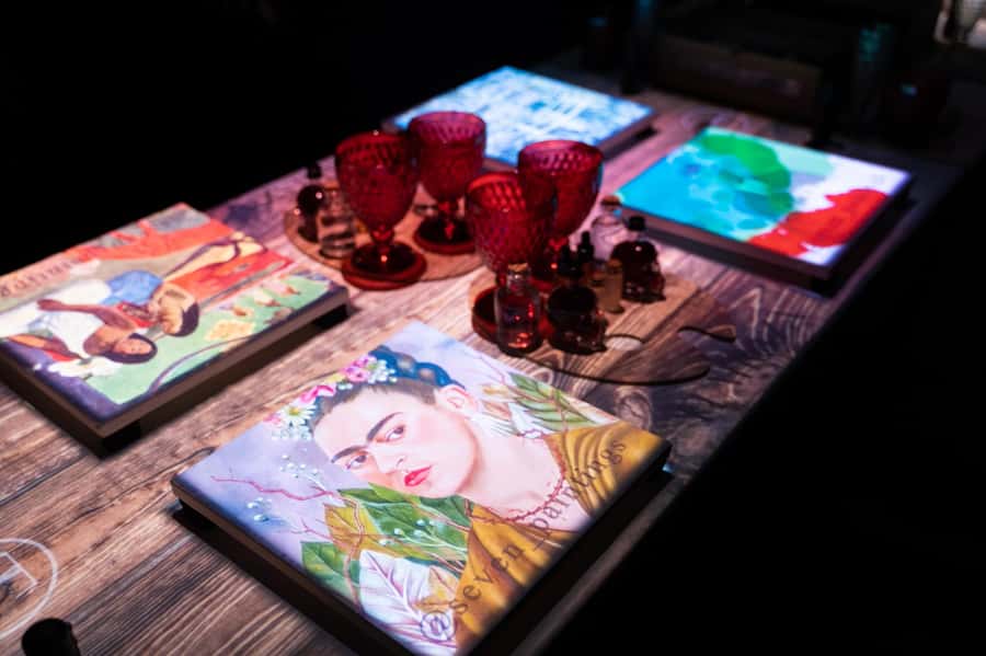 Dubai: Seven Paintings Immersive Dining Show Tickets - Dineamation: Where Food Meets Moving Images