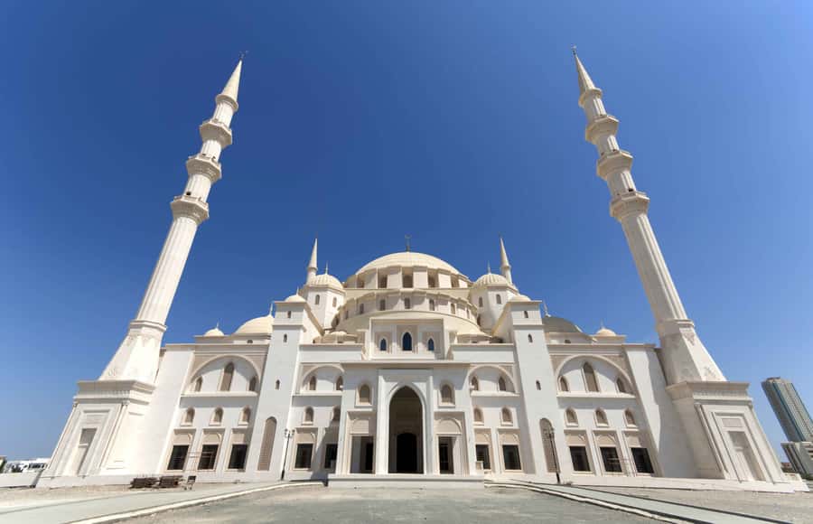 Dubai: Sheikh Zayed Mosque, Fujairah and Khorfakkan Tour - Najd Al Maqsar and the changing access issue
