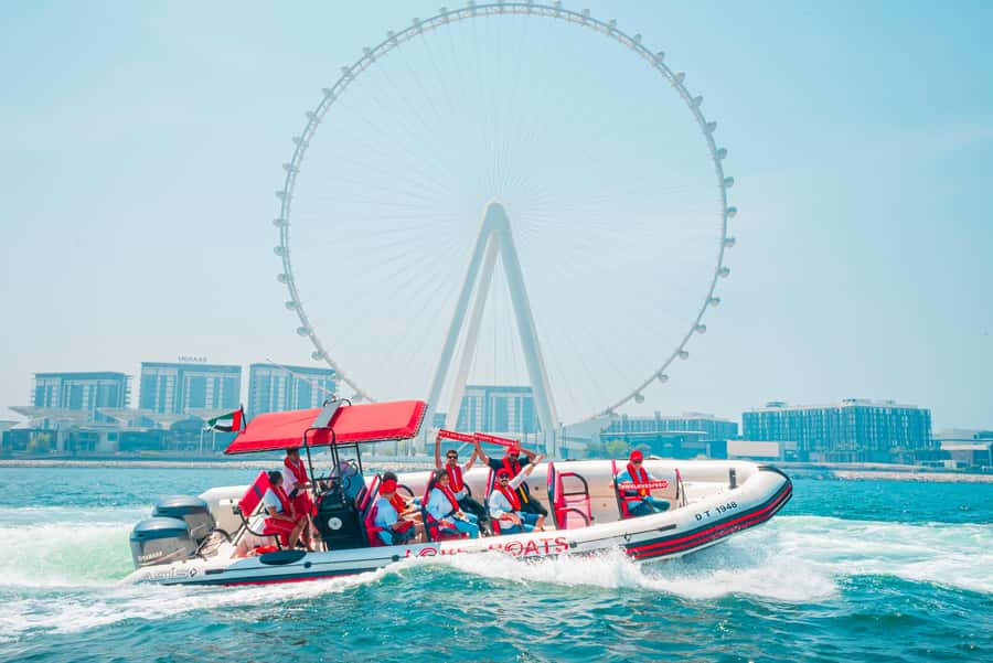Dubai: Sightseeing Speedboat Tour with Live Tour Guide - When the speedboat really gets moving