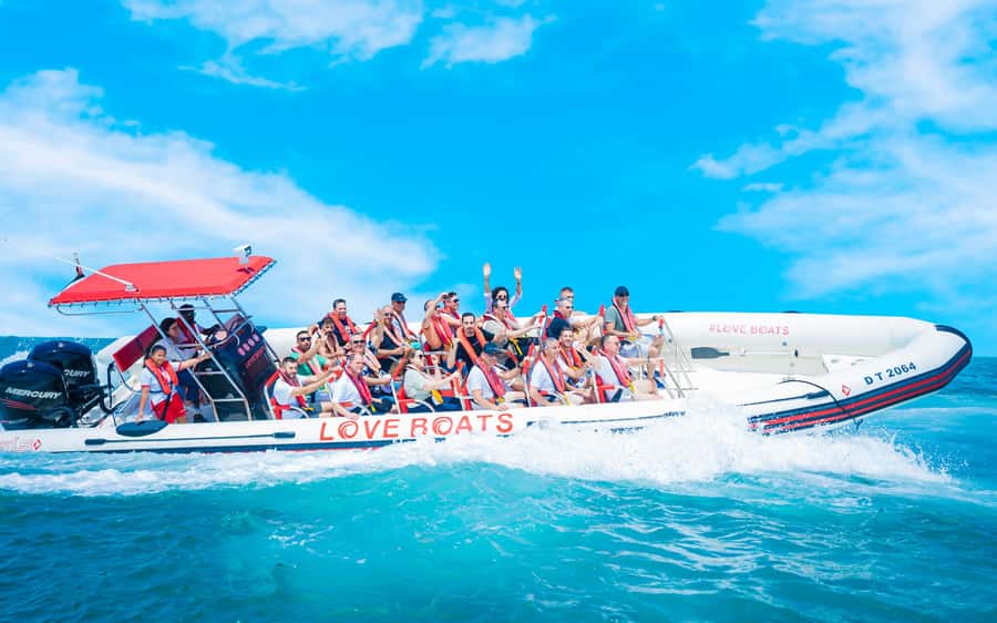 Dubai: Sightseeing Speedboat Tour with Live Tour Guide - The Palm and Atlantis on the 90-minute route