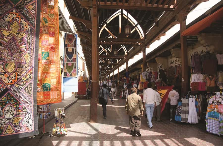 Dubai: Signature Old Town, Heritage Souks & Traditional Abra - Dubai Frame in Fifteen Minutes