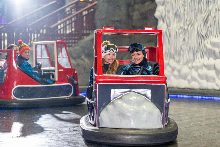 Dubai: Ski Dubai Snow Plus Pass - A full day of snow inside Mall of the Emirates