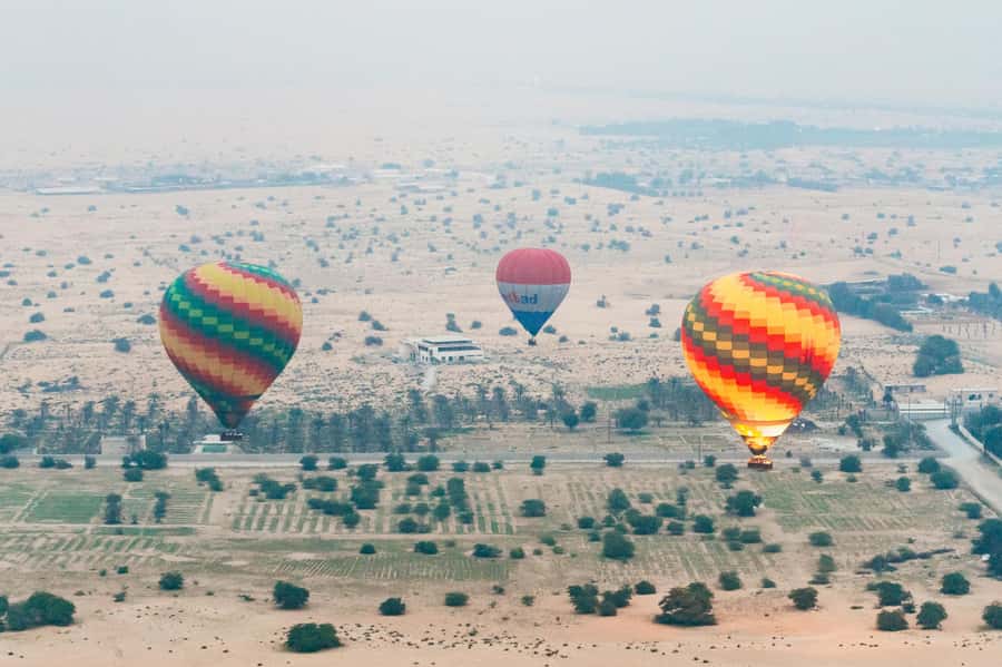 Dubai: Sunrise Balloon Flight with Camel Ride & Breakfast - Should you book it?