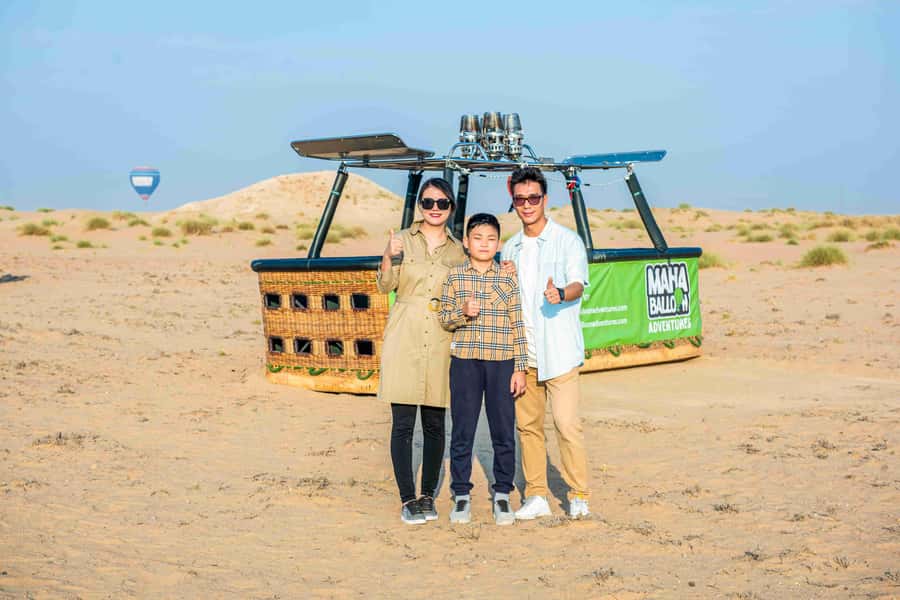 Dubai: Sunrise Hot Air Balloon Ride with Transfers - Small frustrations to expect