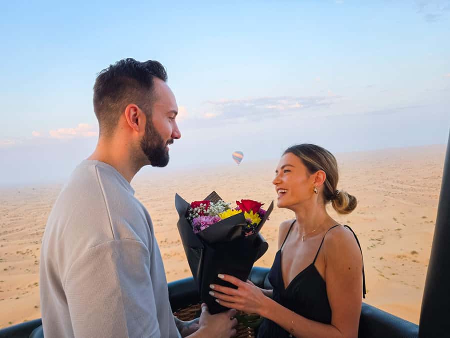 Dubai: Sunrise Hot Air Balloon Ride with Transfers - The pilot and the feel of the flight