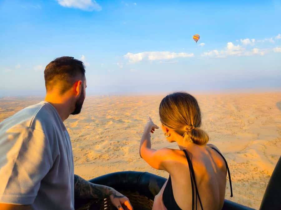 Dubai: Sunrise Hot Air Balloon Ride with Transfers - Timing, clothing, and what to carry