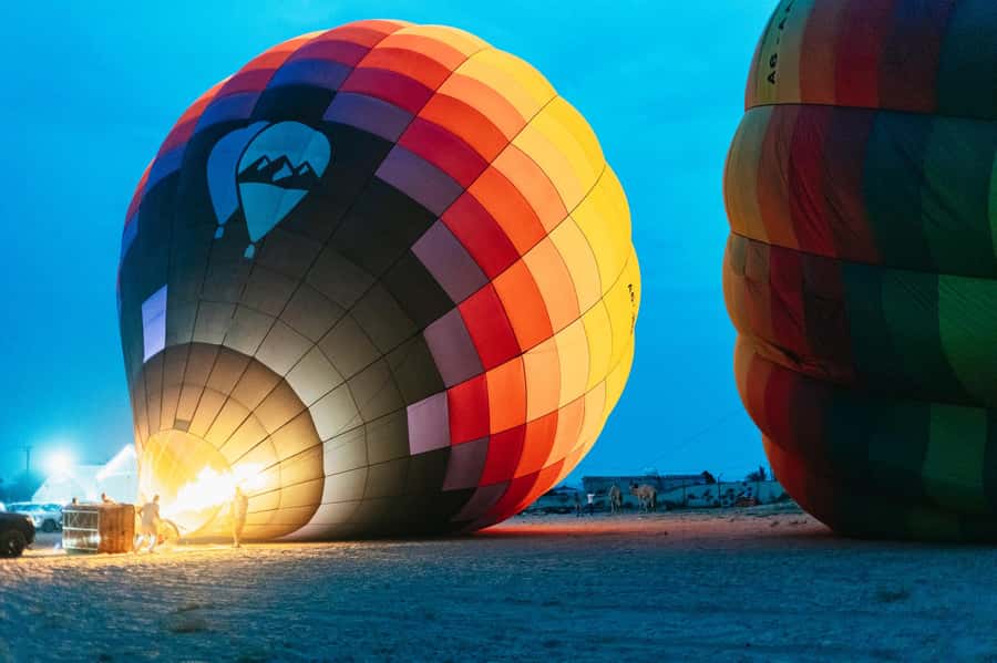Dubai: Sunrise Hot Air Balloon Tour Over the Desert - Should you book the Sindbad Gulf Balloons flight?