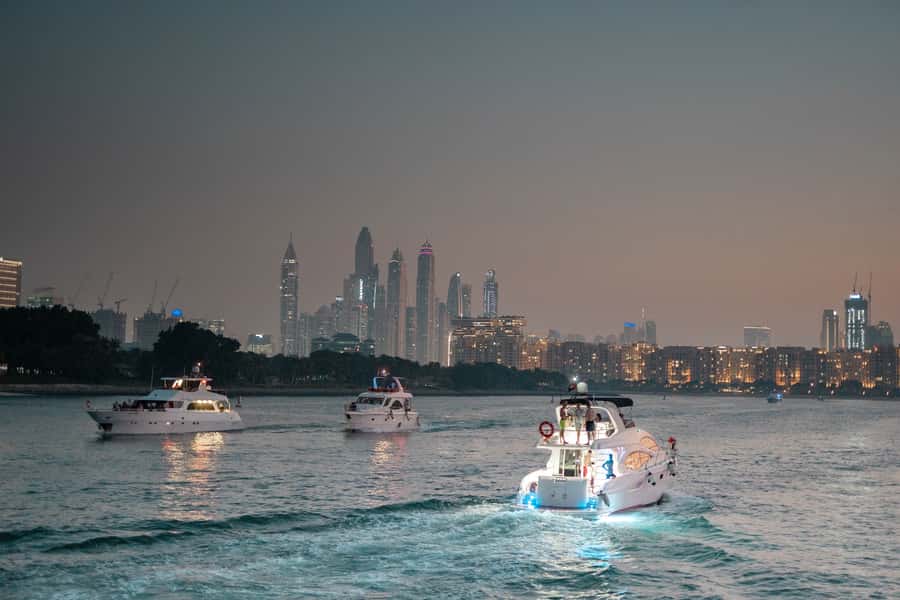 Dubai: Sunset & Night Cruise with Bites and Drinks - Sunset or night cruise: which should you choose?