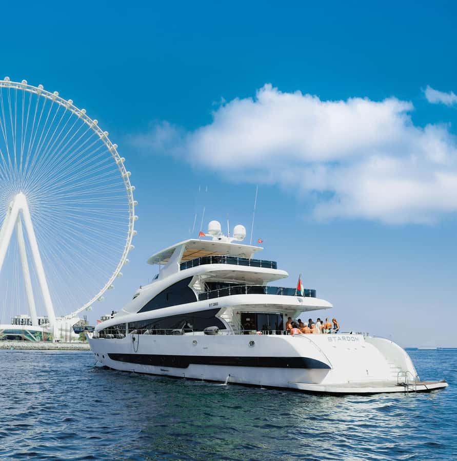 Dubai: Superyacht Experience with Live Music & Drinks - Boarding the superyacht at Dubai Harbour