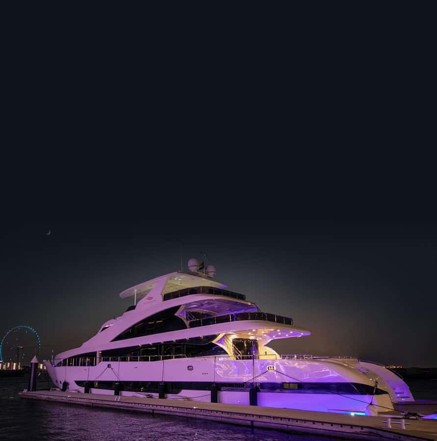 Dubai: Superyacht Experience with Live Music & Drinks - Swimming, photos and family suitability