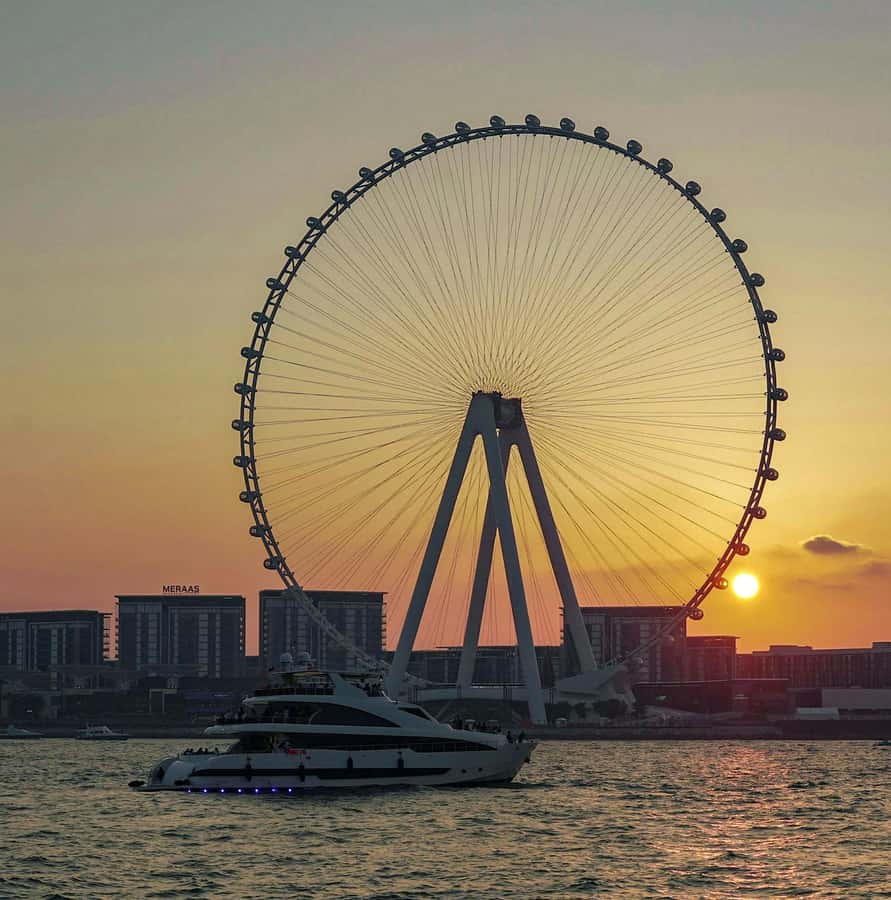Dubai: Superyacht Experience with Live Music & Drinks - My call on the Dubai superyacht experience