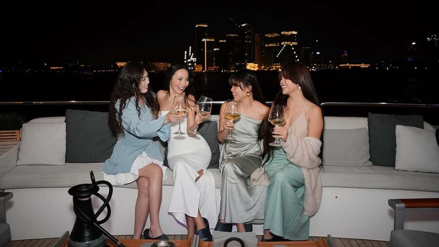 Dubai: Superyacht Experience with Party & Live DJ - Who should book this yacht party?